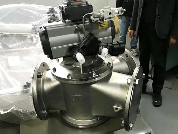 Переключатель потока